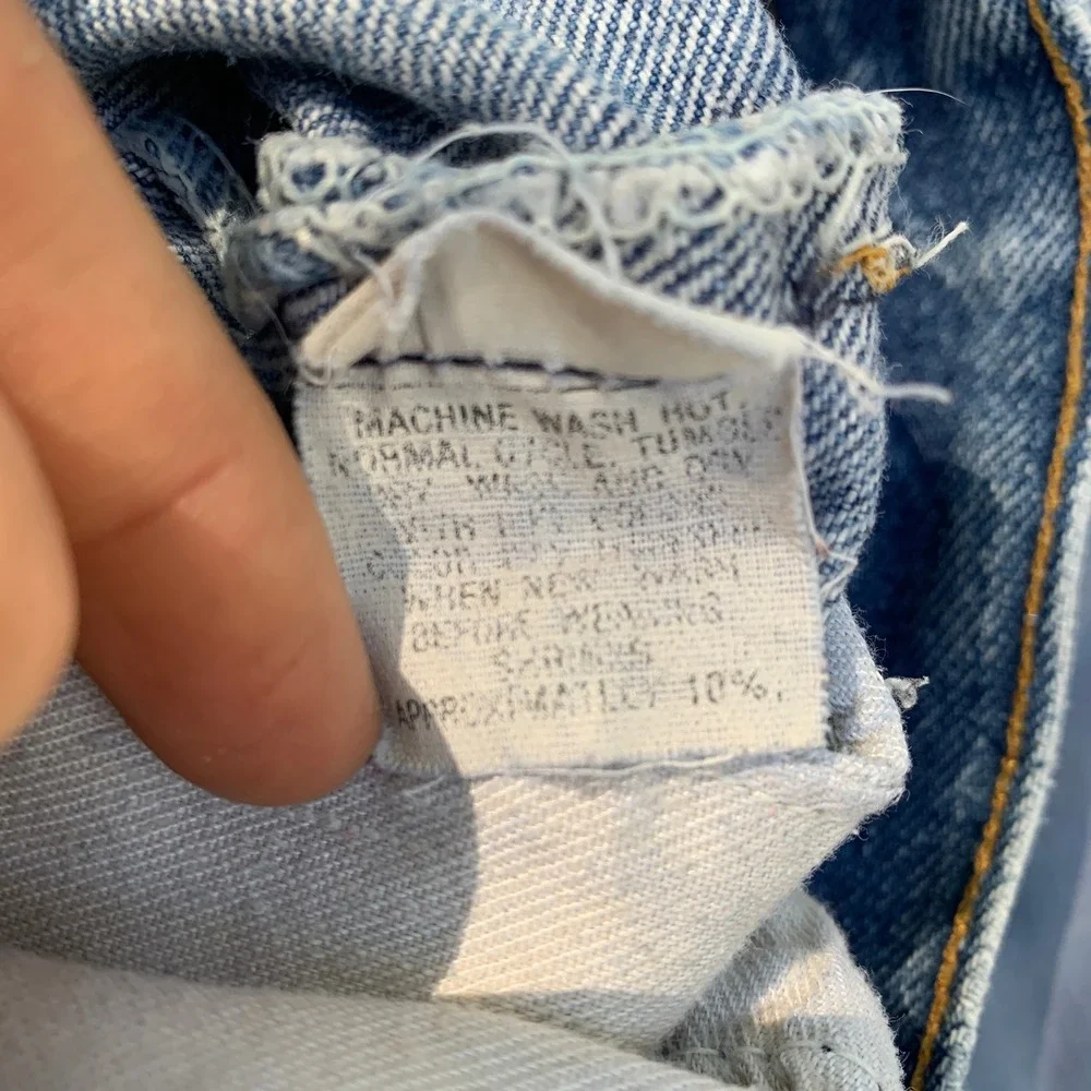 Vintage 80s Levi's 501 button fly straight leg jeans - made USA - size 30x31